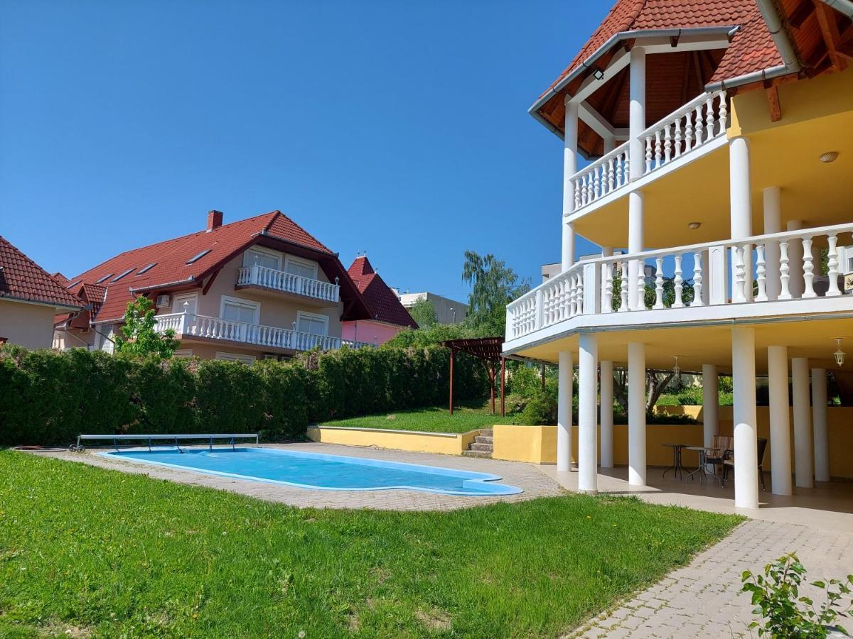Villa Laar Hévíz 외부 사진